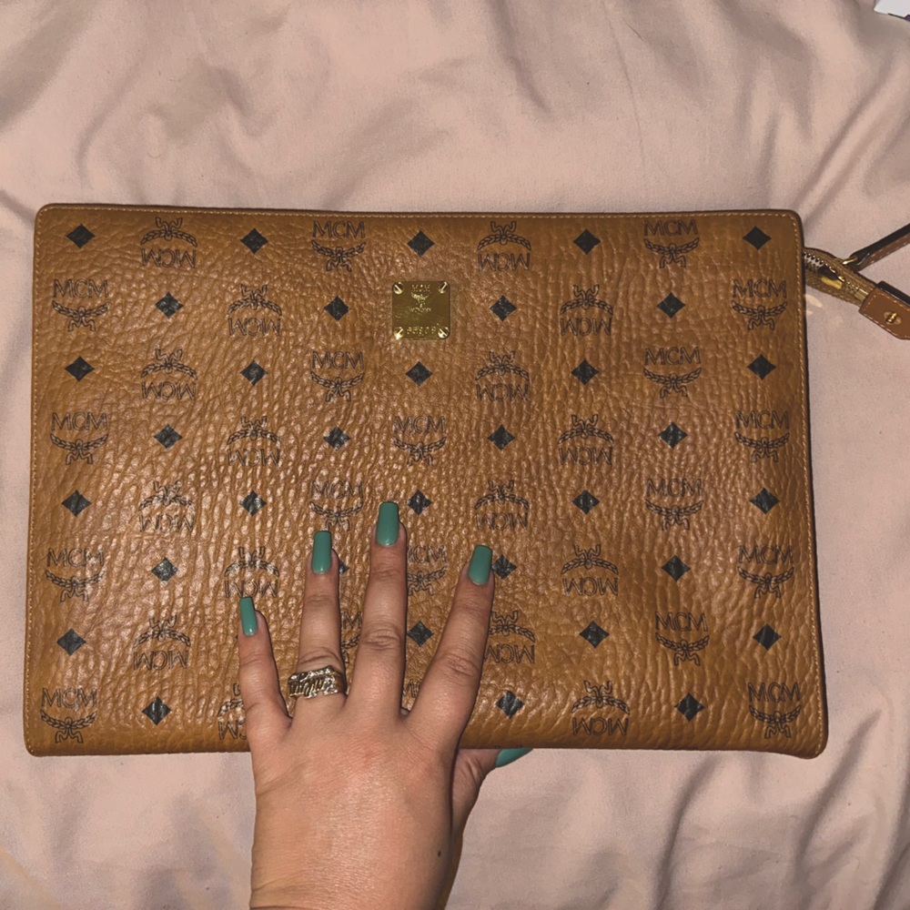 MCM Pouch 13”